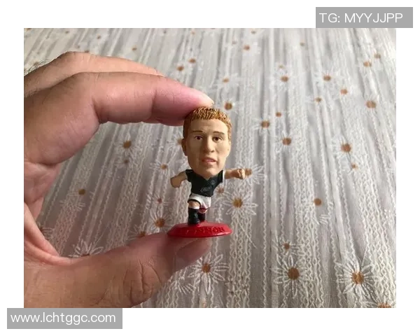 如何制作高质量的球星足球手办从设计到完成的详细步骤解析